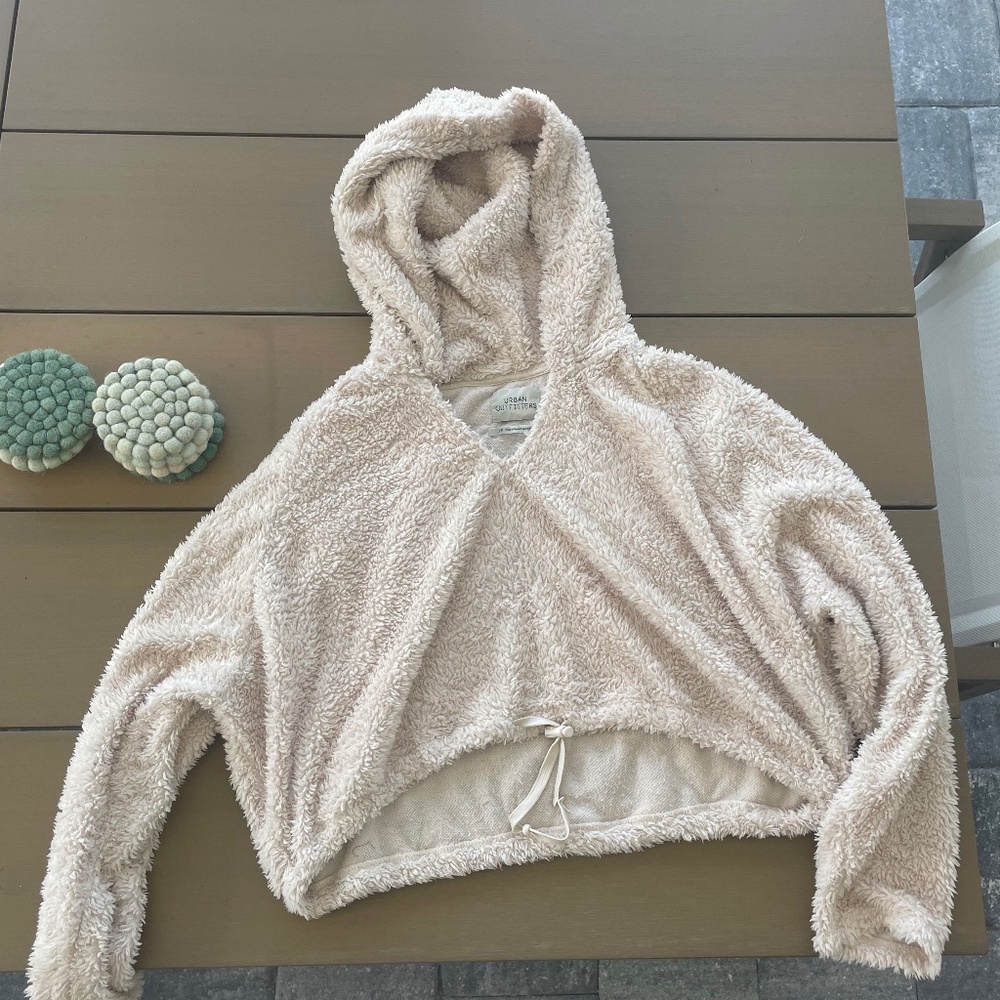 Fuzzy Cropped Sweatshirt